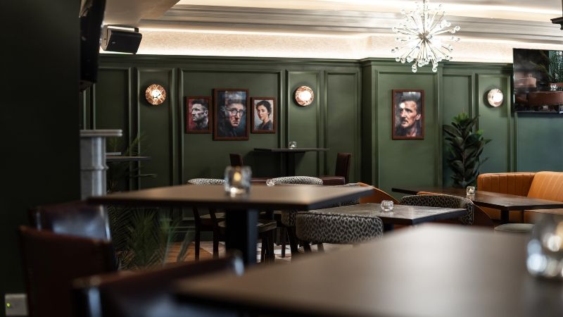 Bar - inside (3)